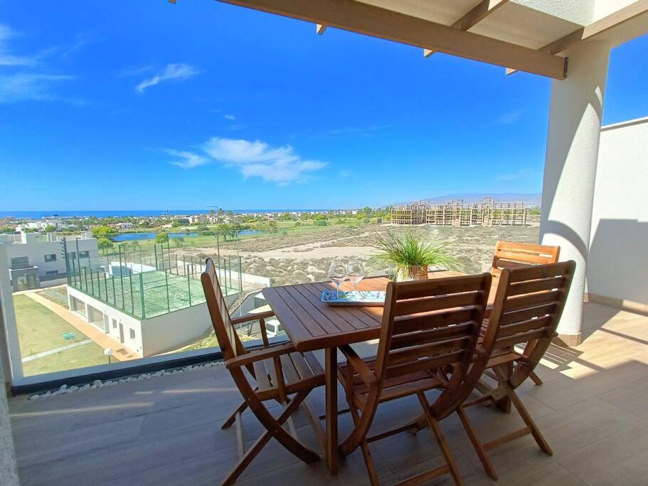 Nuevo Atico Toyo. Vistas Al Mar, Terraza, Solarium, Piscina, A/A, Wifi Y Garaje Apartman El Toyo Kültér fotó