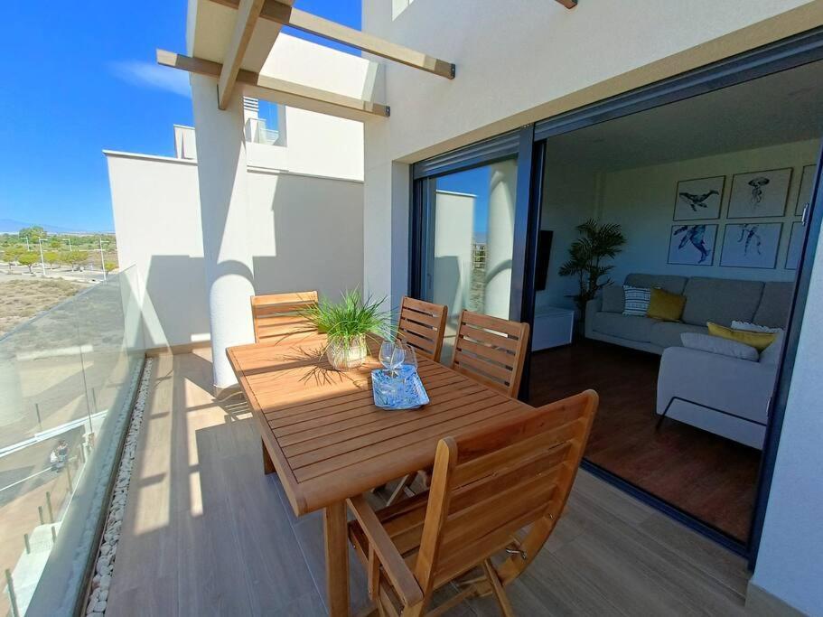 Nuevo Atico Toyo. Vistas Al Mar, Terraza, Solarium, Piscina, A/A, Wifi Y Garaje Apartman El Toyo Kültér fotó